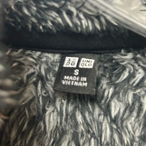Uniqlo zip up jacket - Picture 2 of 2